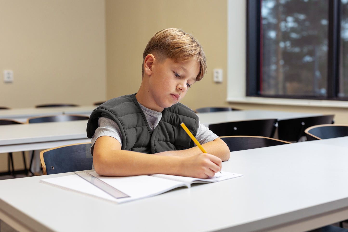 Kind mit Schulterdecke