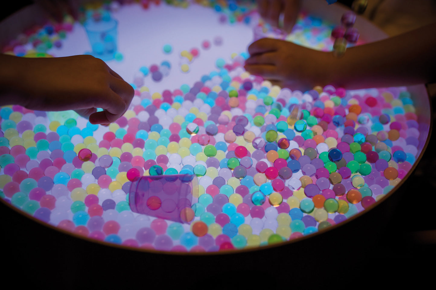 Kinder spielen