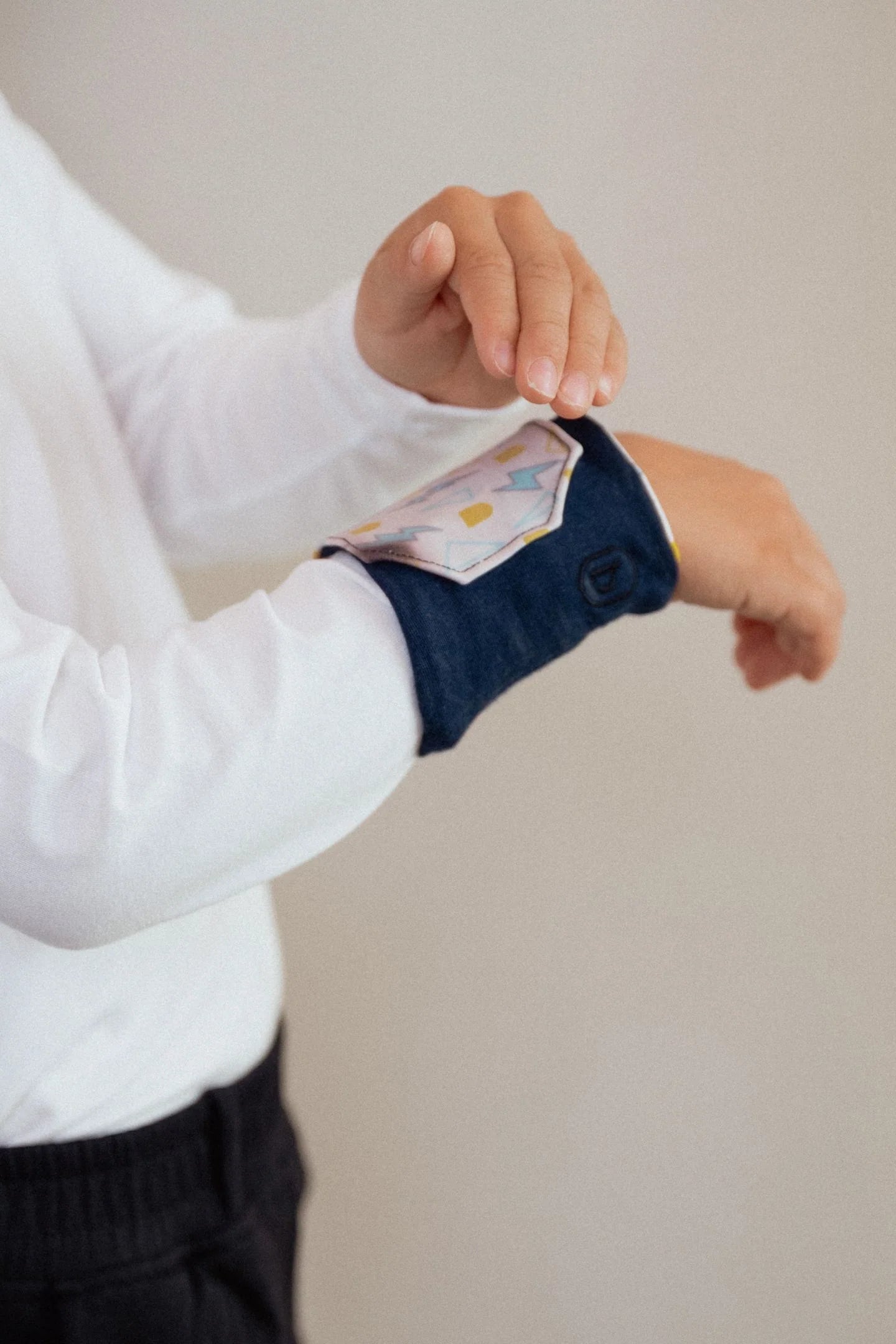 Armband mit veränderung der Oberfläche