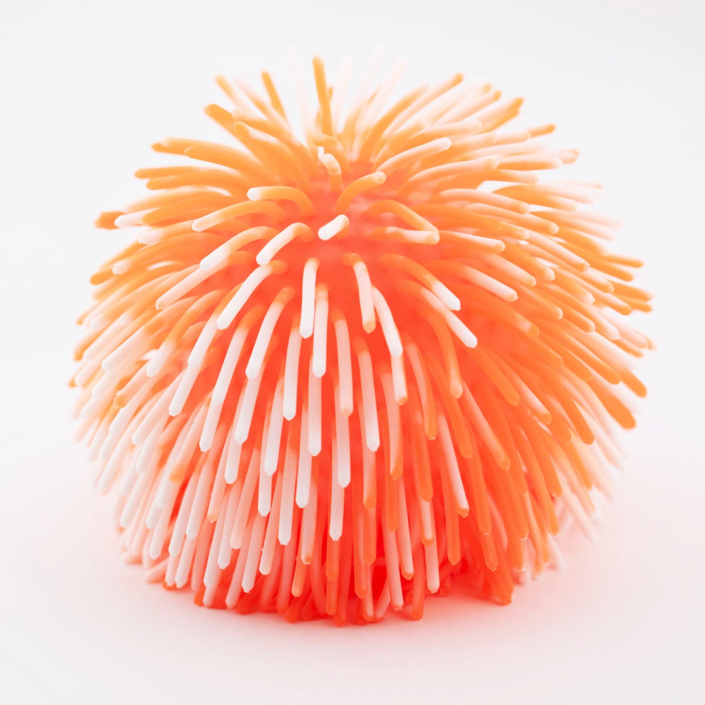 Pufferball in weiß orange