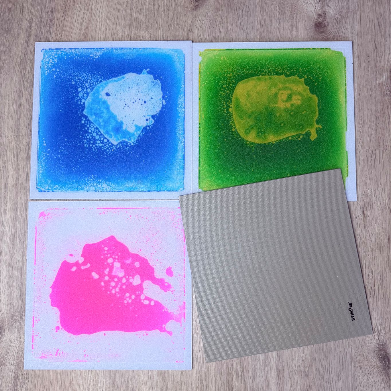 Bodenfliesen mit Flüssigkeit