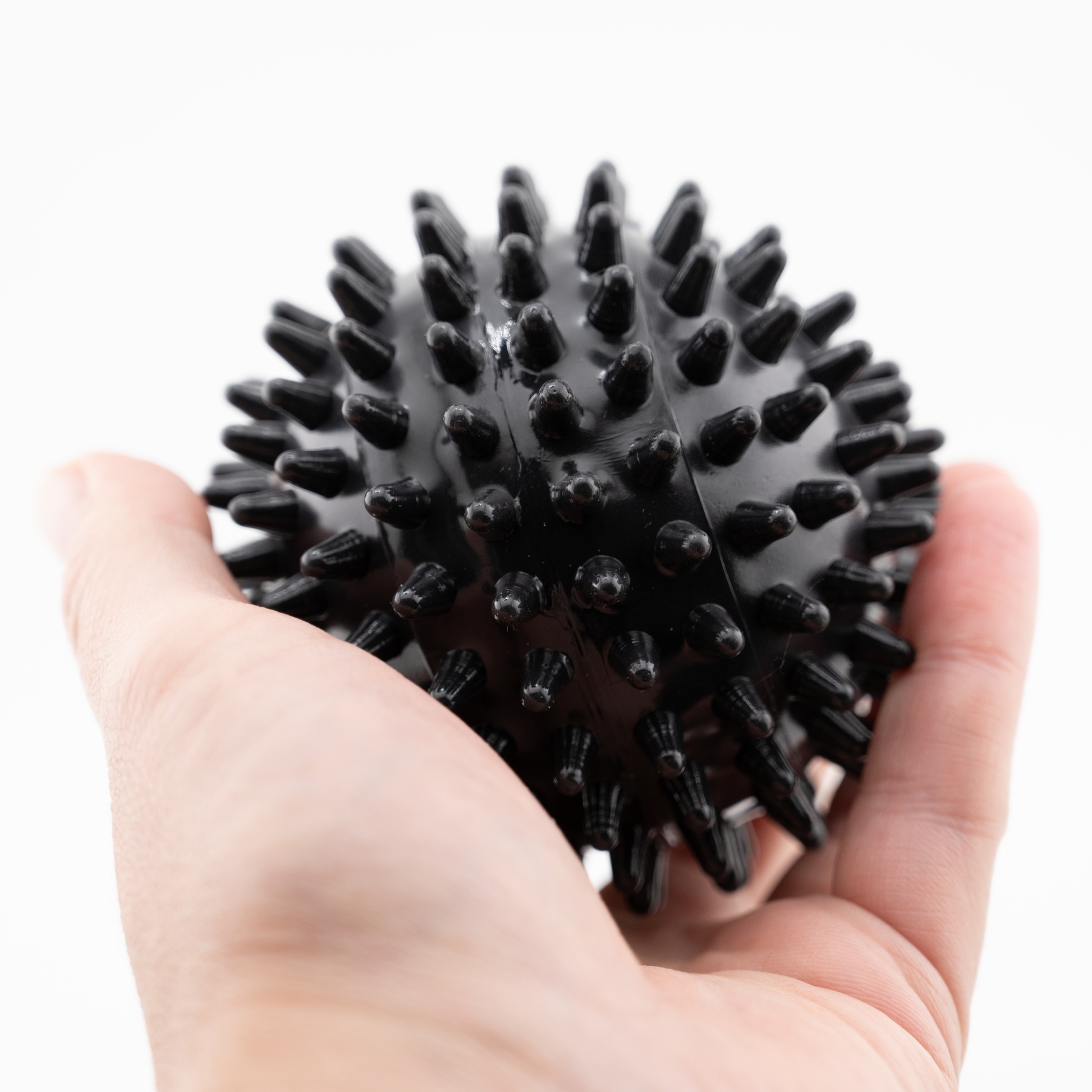 Noppenball in Hand
