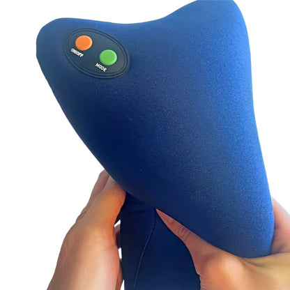 Hand hält Massagekissen