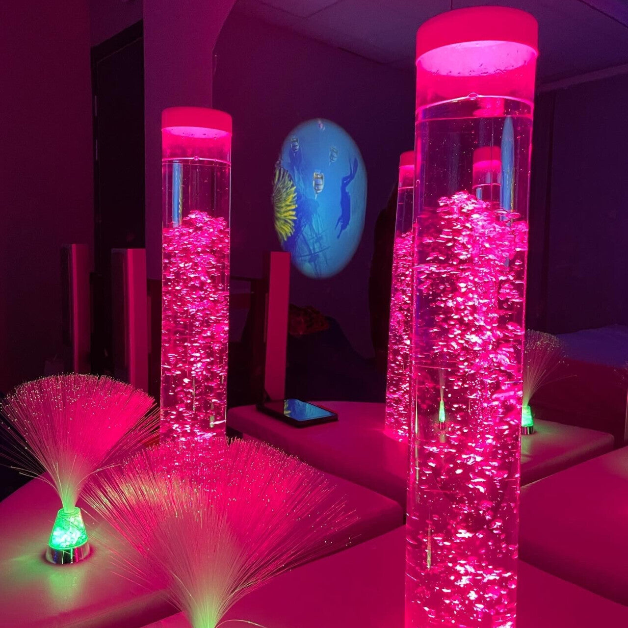Sensorikraum mit Blasensäule und Auraprojektor
