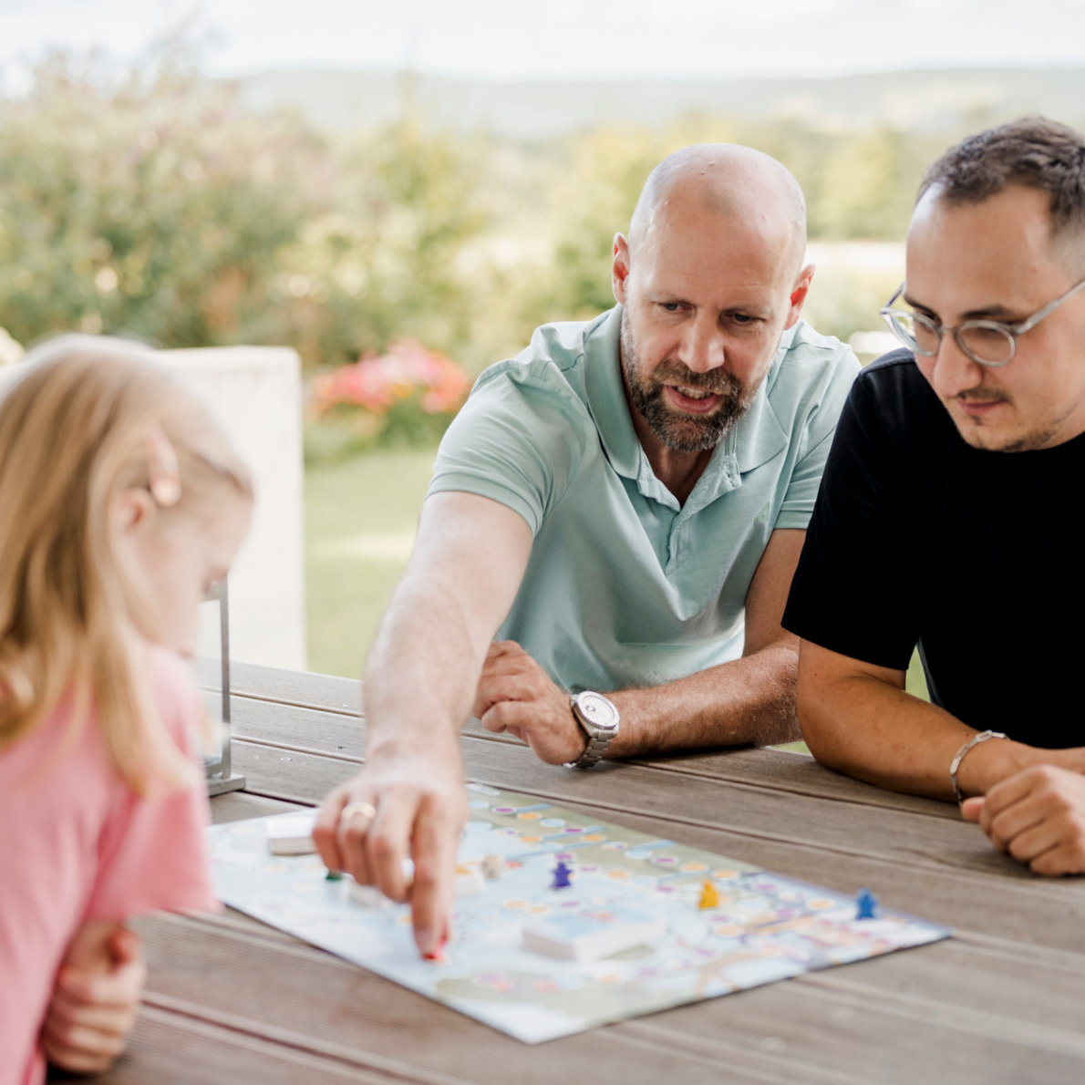 Erwachsene spielen 