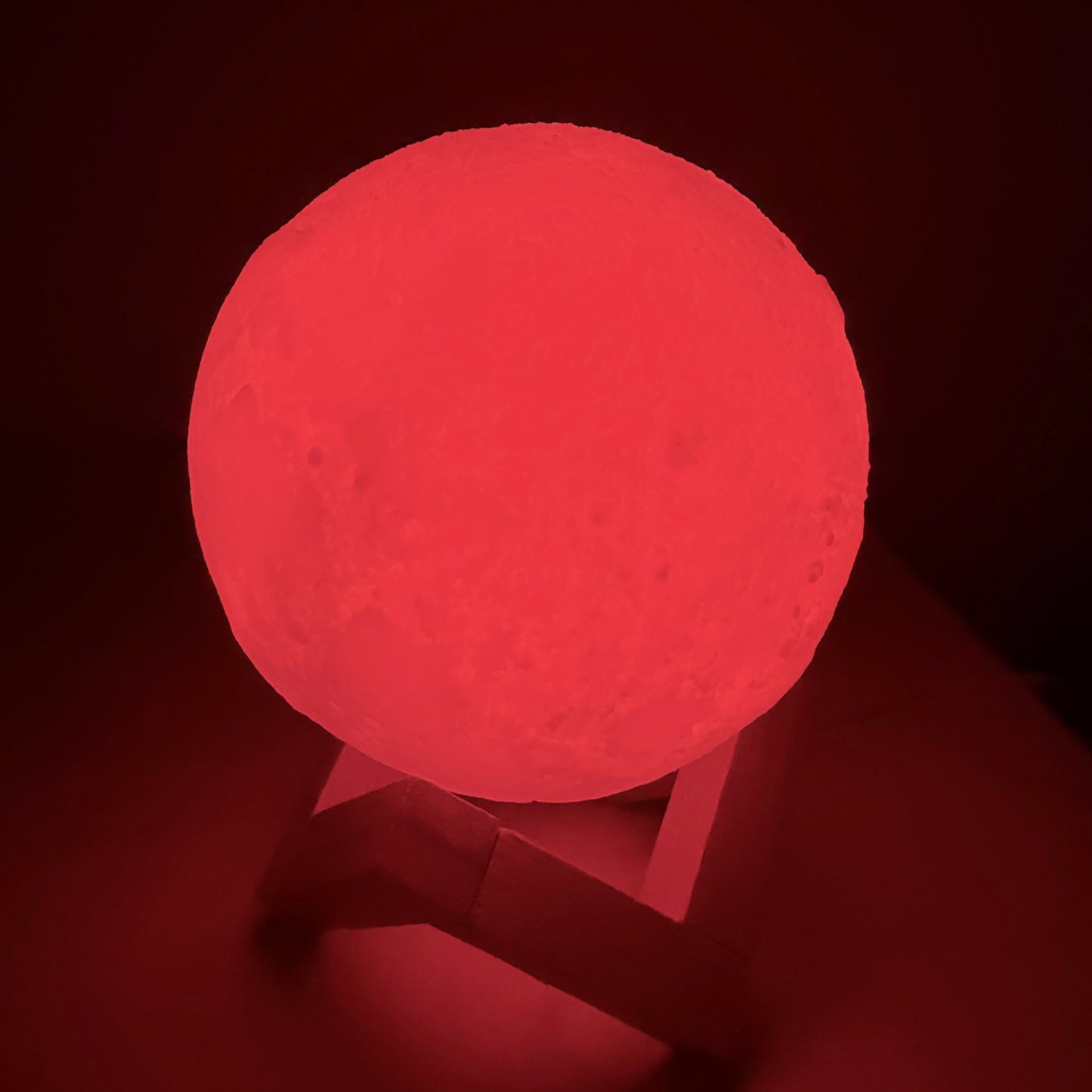 Kugel leuchtet rot