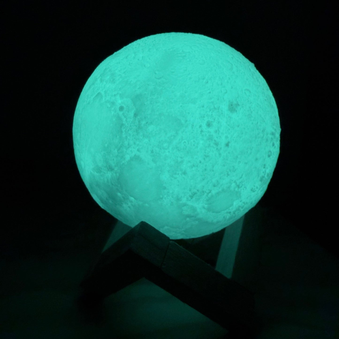 Kugel leuchtet grün