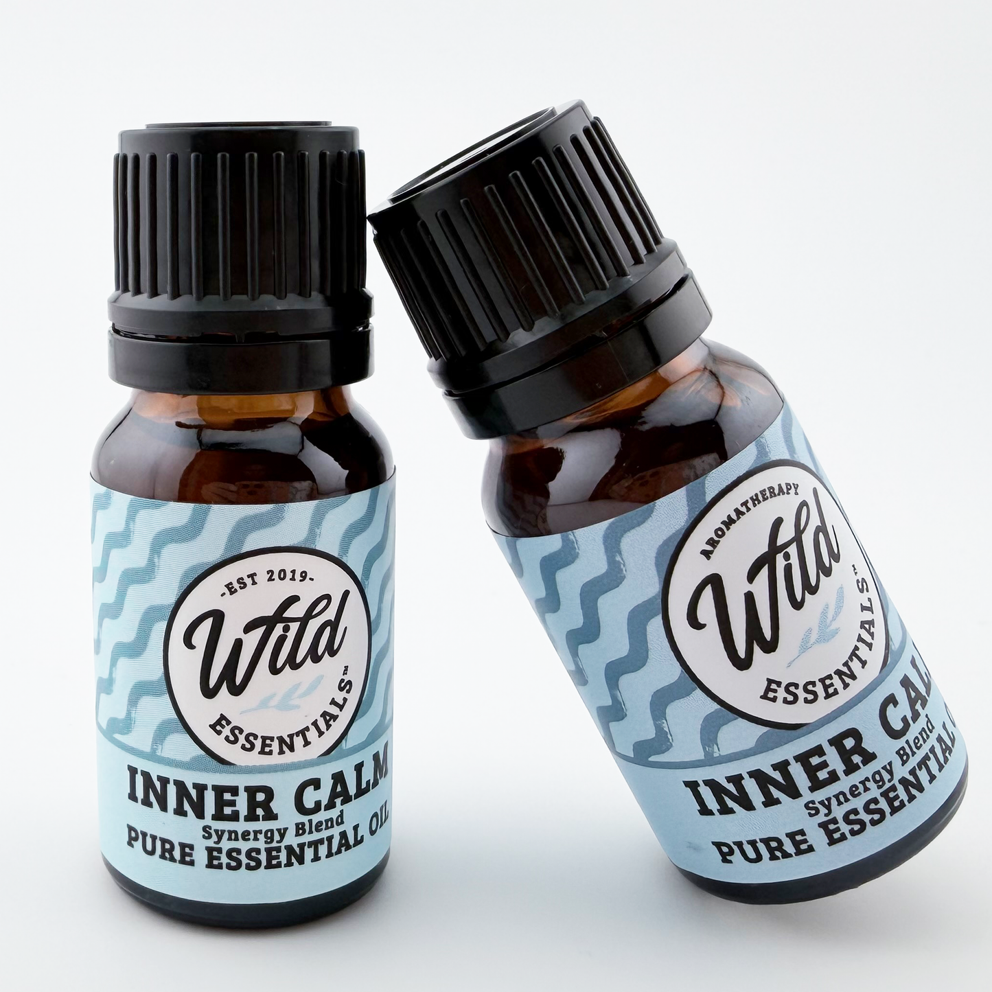 zwei Flaschen Duftöl