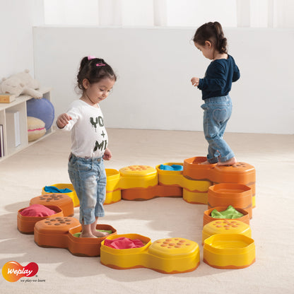 Kinder laufen über gefüllte Honey Hills