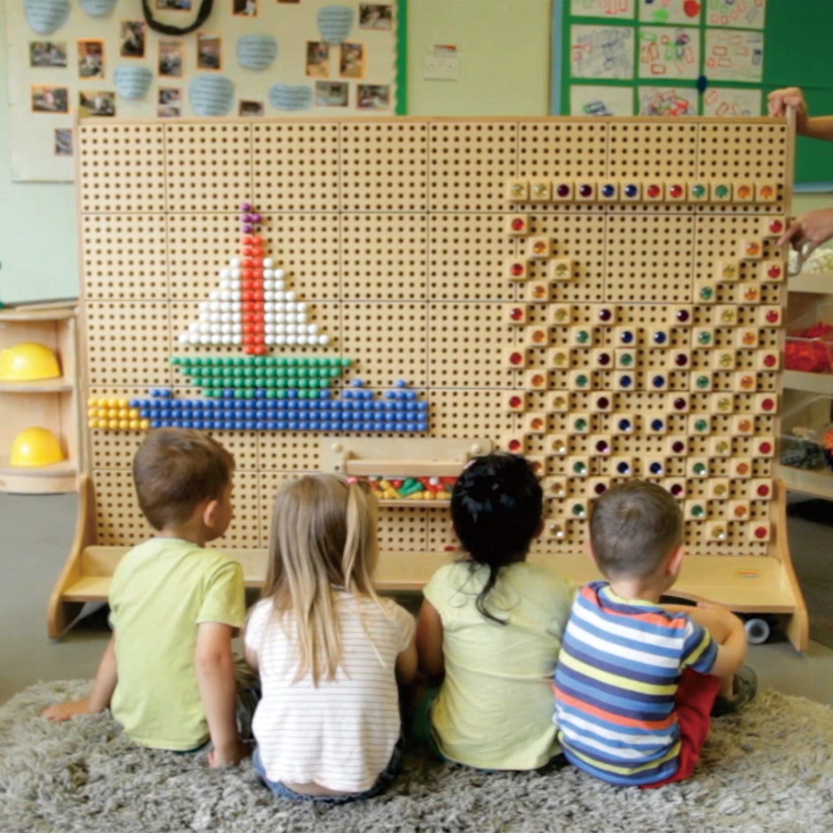 Kinder vor Stem System