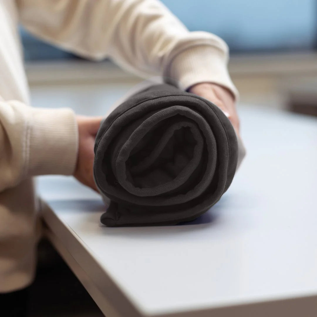 zusammengerollte Decke