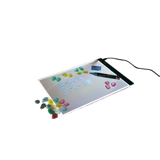 Leuchtpanel mit Aufgaben und Steine